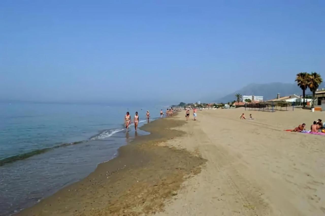 Casa de férias Wintowinrentals Very Close To The Beach, Pool & Free Parking