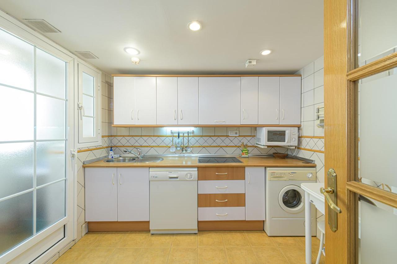 Casa de férias Wintowinrentals Very Close To The Beach, Pool & Free Parking